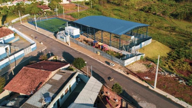 Complexo esportivo destruído por vendaval é refeito com obra de R$ 419 mil em Pouso Alegre