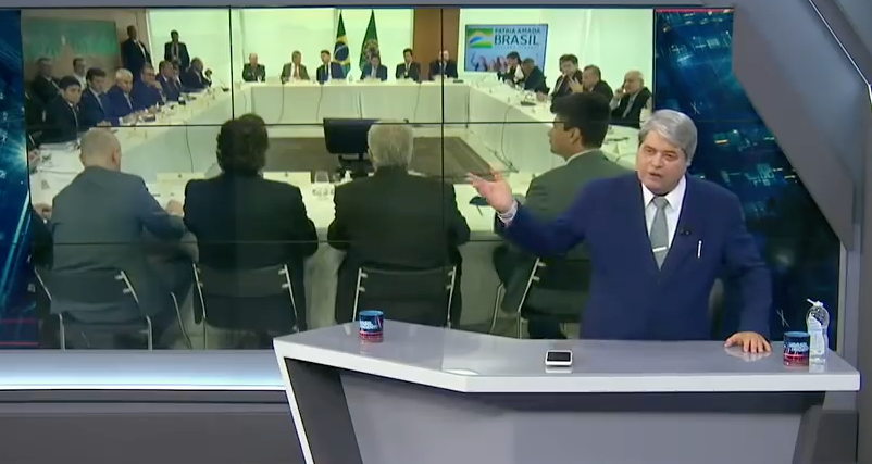 Datena diz ao vivo que não entrevista mais Bolsonaro após série de palavrões. Assista