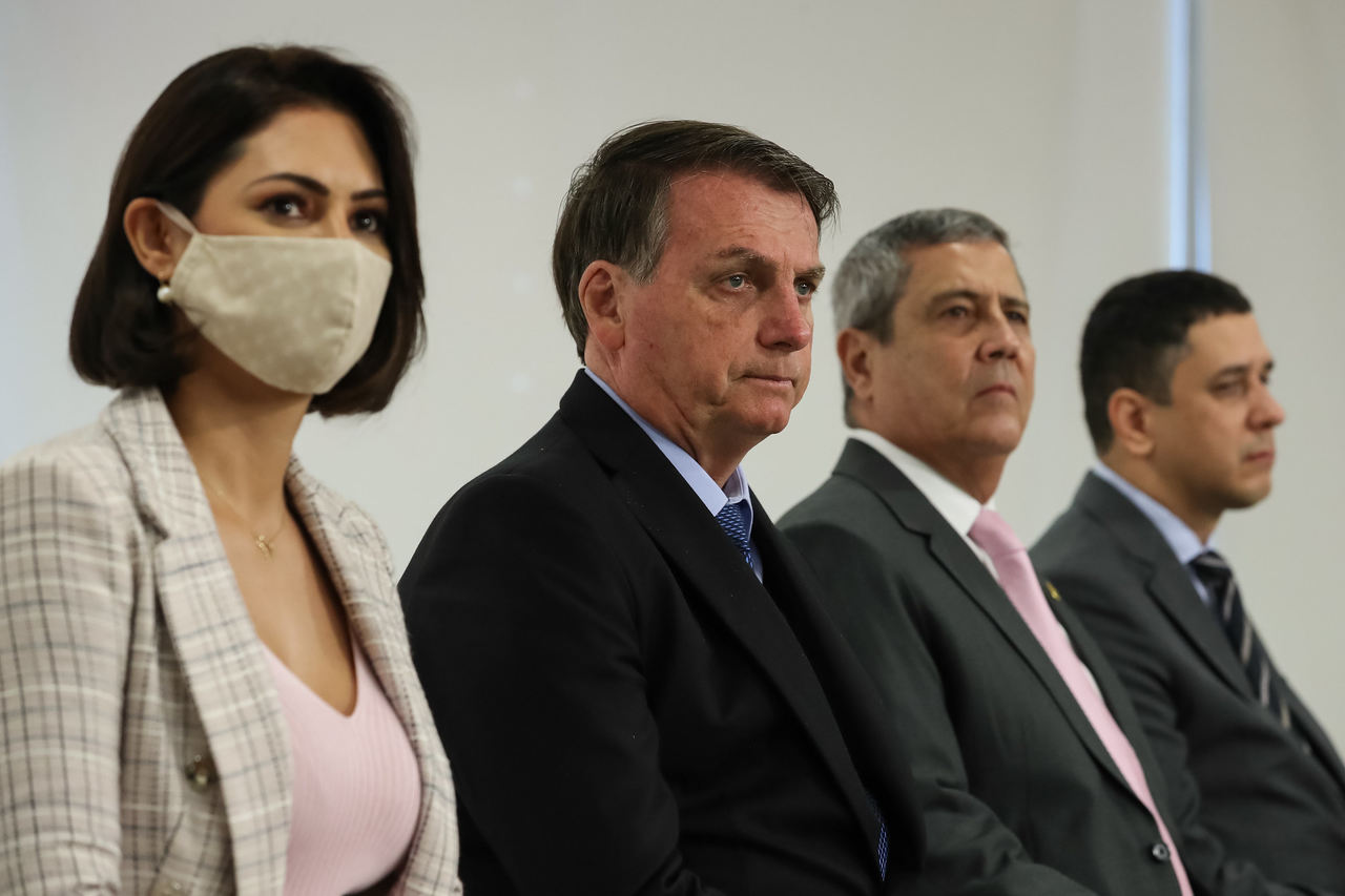 TSE começa julgamento de ações para cassação de Bolsonaro