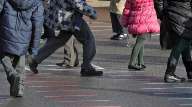 Coronavírus: surto após reabertura de escolas